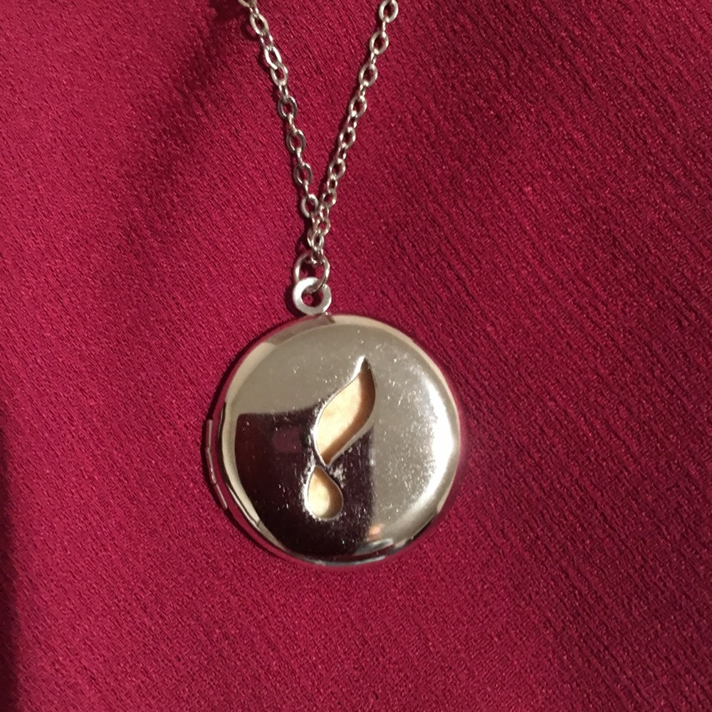 Young Living diffuser necklace